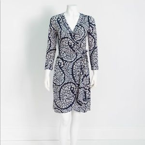 🚨SOLD* BCBG wrap dress